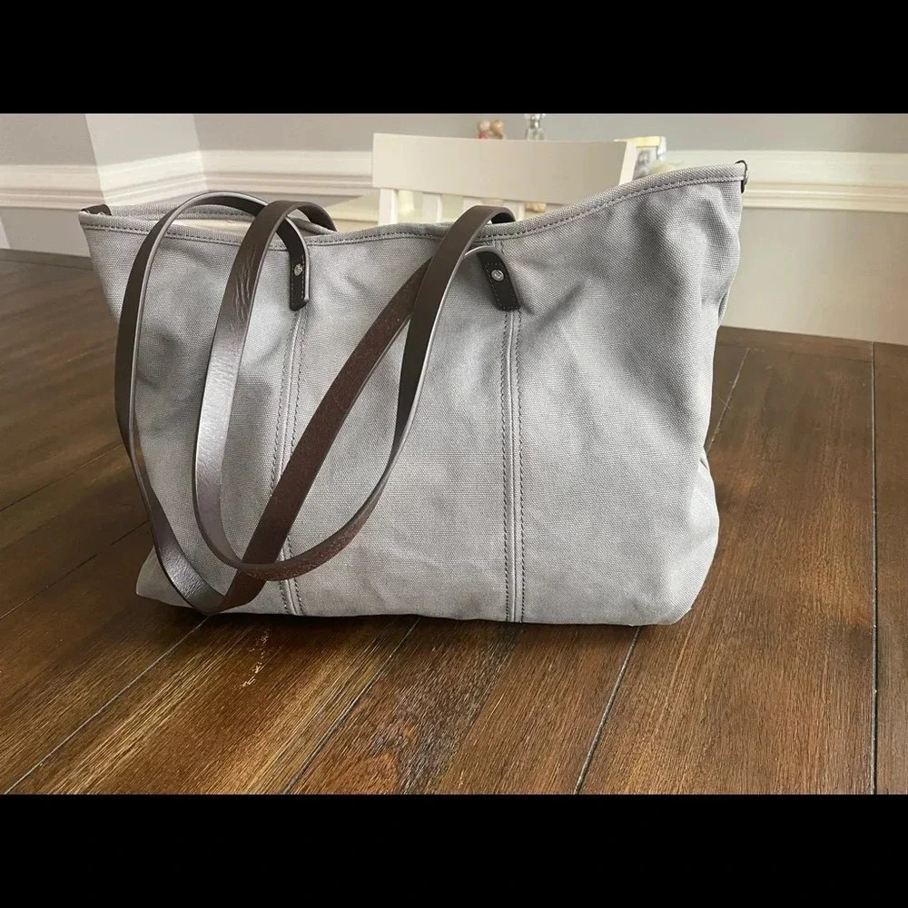Piazza tote bag